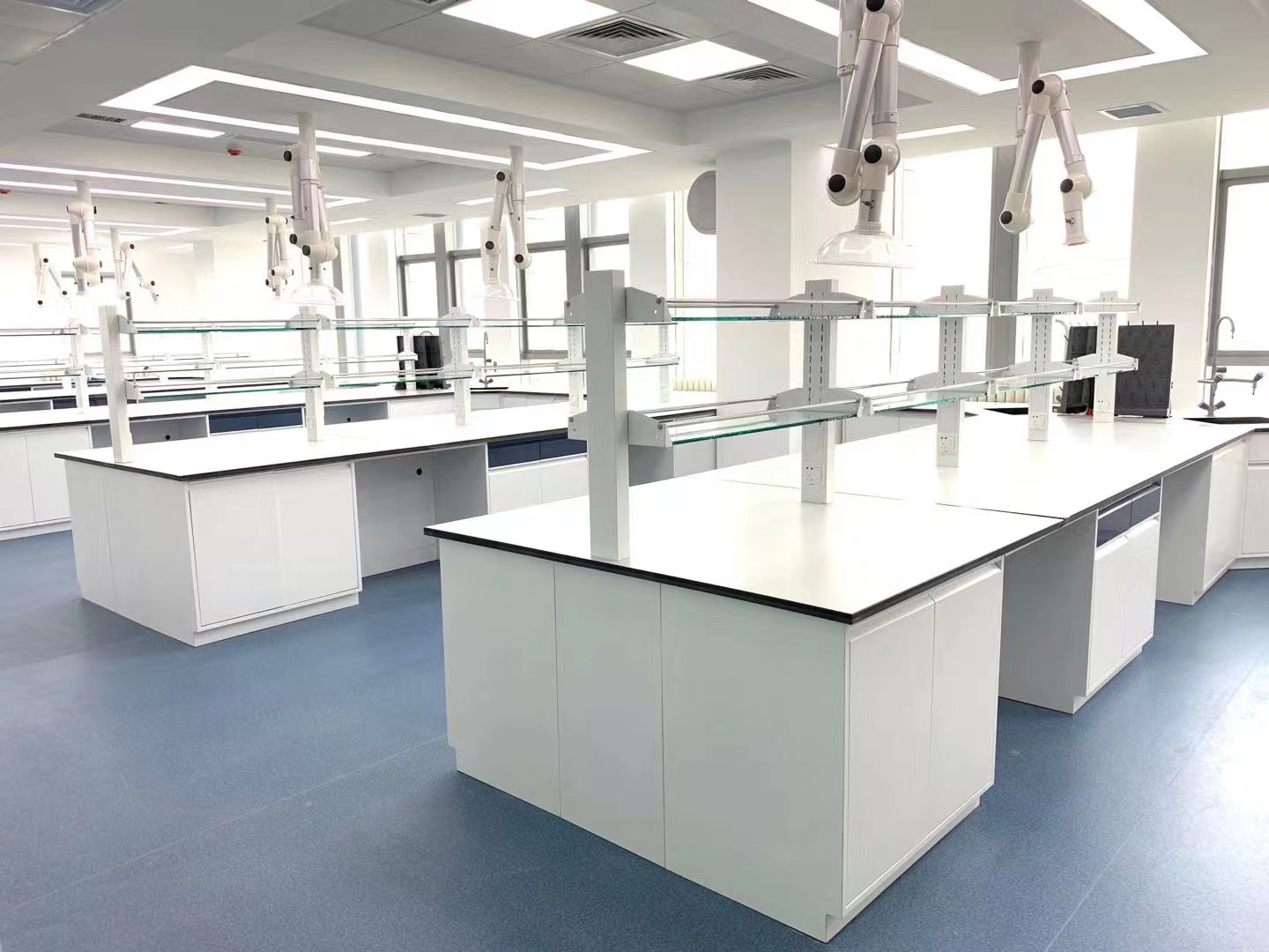 全鋼實(shí)驗(yàn)臺(tái)